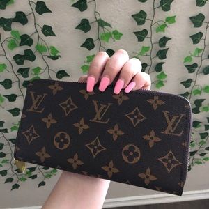 Louis Vuitton zipper wallet
